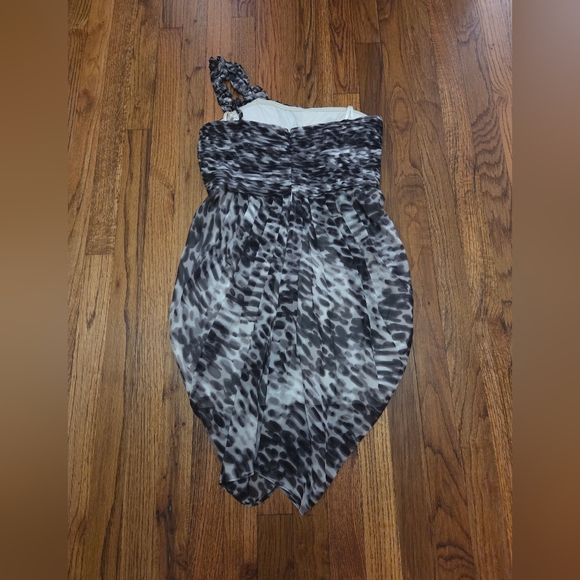 BCBGMaxAzaria One-Shoulder Black and Gray Dress- Size 8 - Picture 11 of 15